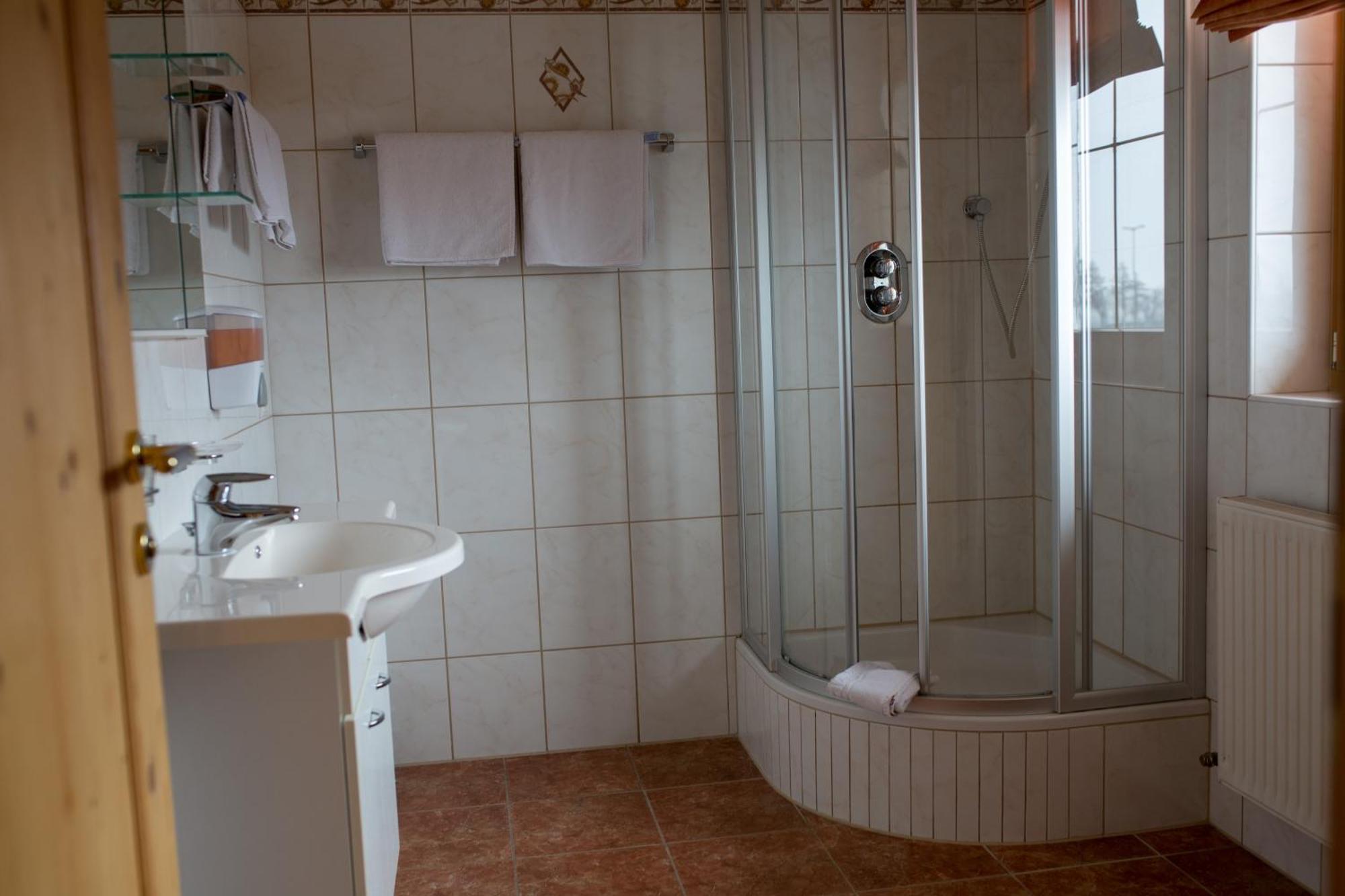 Pension Sonnenheim Schönberg im Stubaital الغرفة الصورة